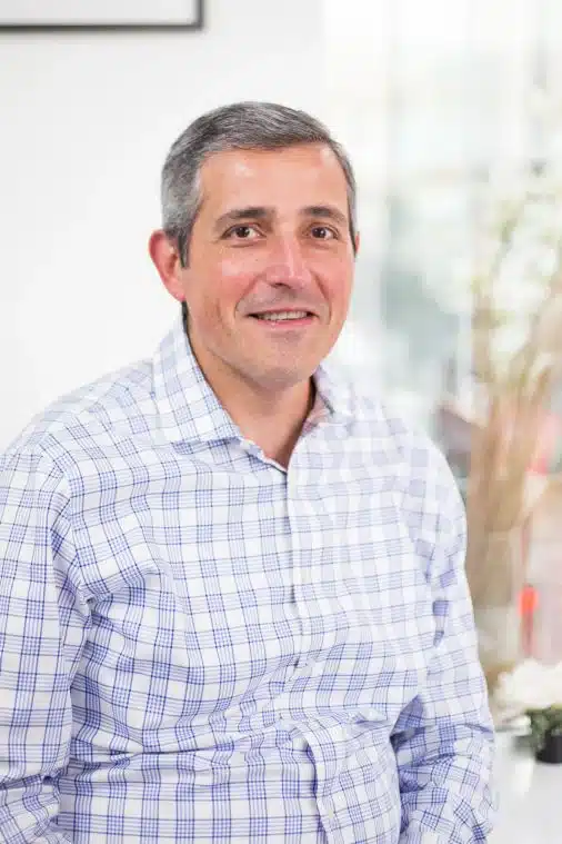 Kamil Tinawi - Dentist