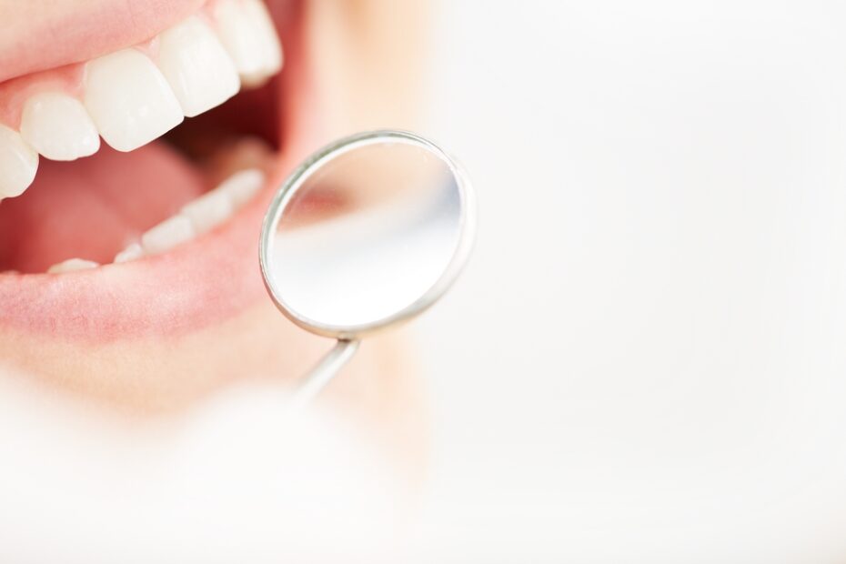 A simple examination can easily identify the onset of gum disease.