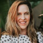 Does dental bleaching prevent long-term teeth yellowing?