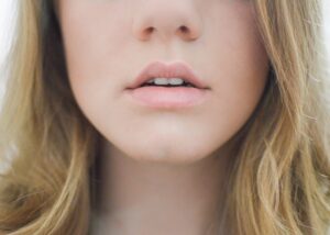 Here are some common signs of mouth cancer.